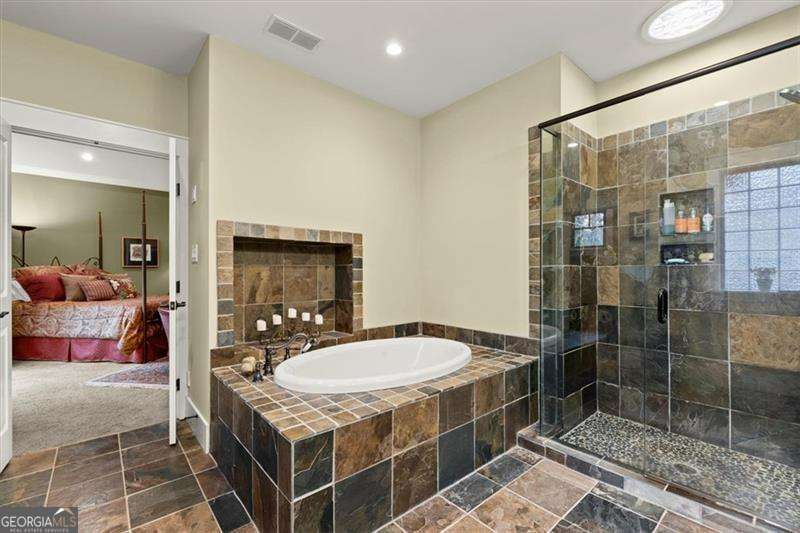 Weatherford Place / Historic Roswell - Residential