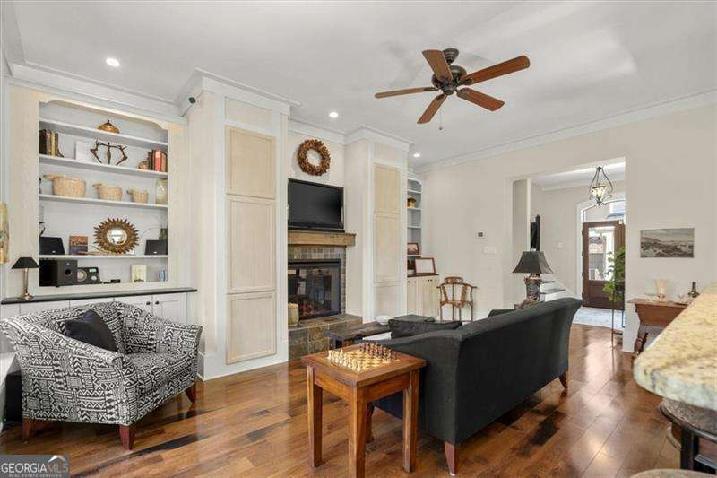 Weatherford Place / Historic Roswell - Residential