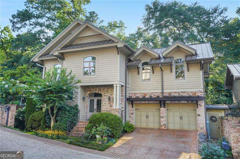 Weatherford Place / Historic Roswell - Residential