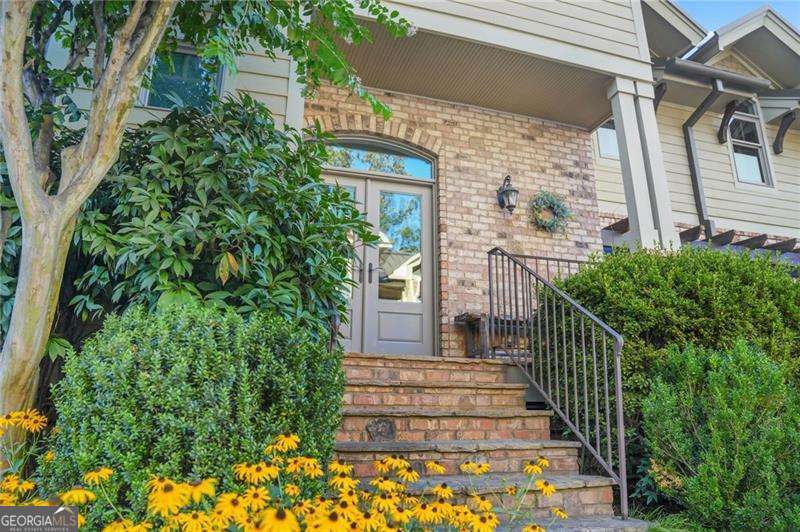 Weatherford Place / Historic Roswell - Residential