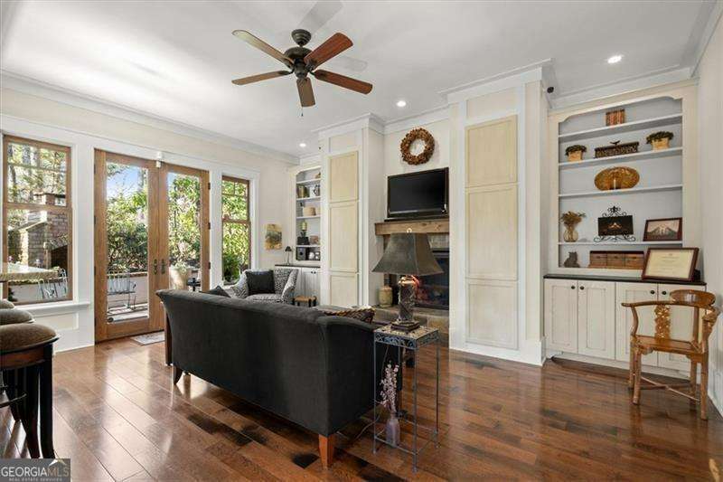 Weatherford Place / Historic Roswell - Residential