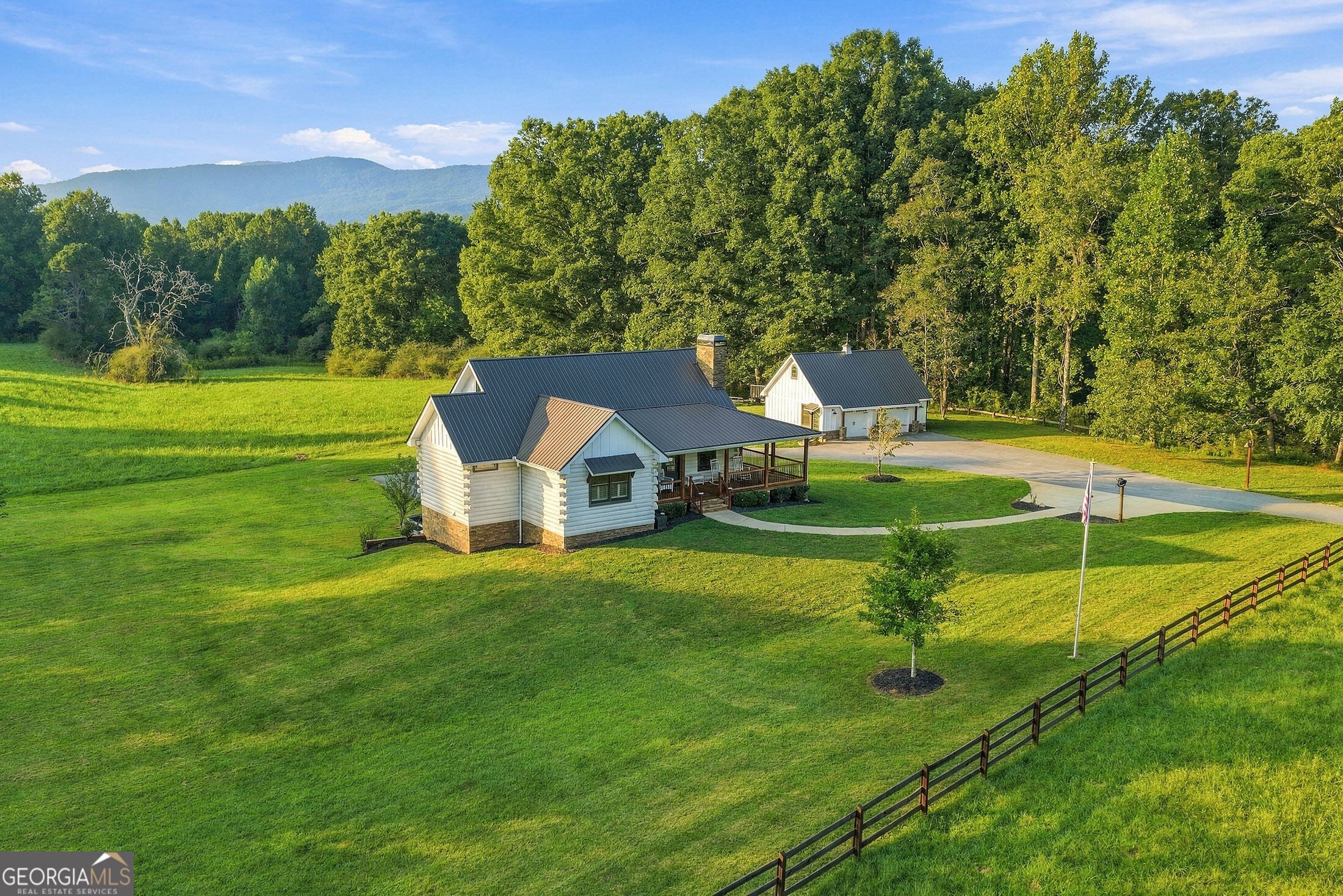135 Mountain Ridge DR