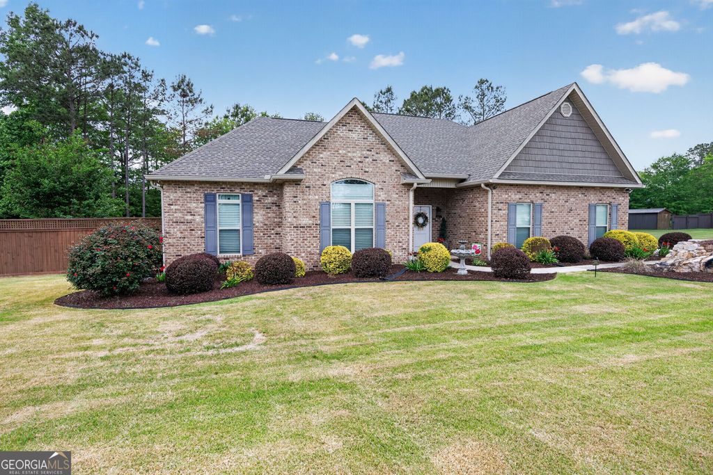 Photo of 302 Paddington Lane, Lizella, GA 31052 (MLS # 10763643)