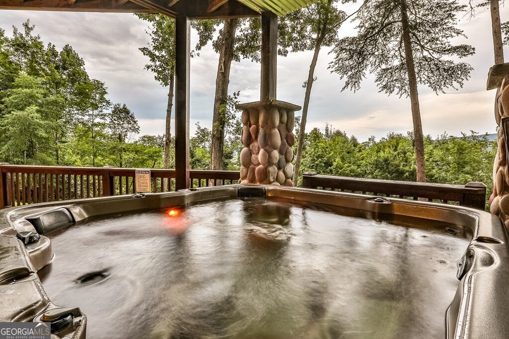 175 Cochise Rd, Blue Ridge, GA, 30522, USA, 4 Bedrooms Bedrooms, ,4 BathroomsBathrooms,Residential,Active,175 Cochise Rd,10674171