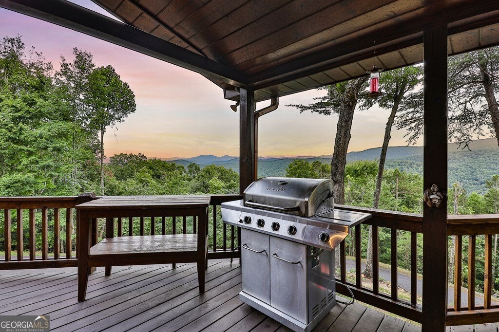 175 Cochise Rd, Blue Ridge, GA, 30522, USA, 4 Bedrooms Bedrooms, ,4 BathroomsBathrooms,Residential,Active,175 Cochise Rd,10674171