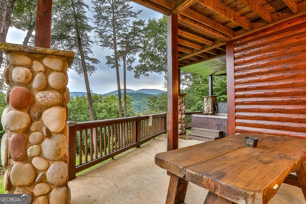 175 Cochise Rd, Blue Ridge, GA, 30522, USA, 4 Bedrooms Bedrooms, ,4 BathroomsBathrooms,Residential,Active,175 Cochise Rd,10674171