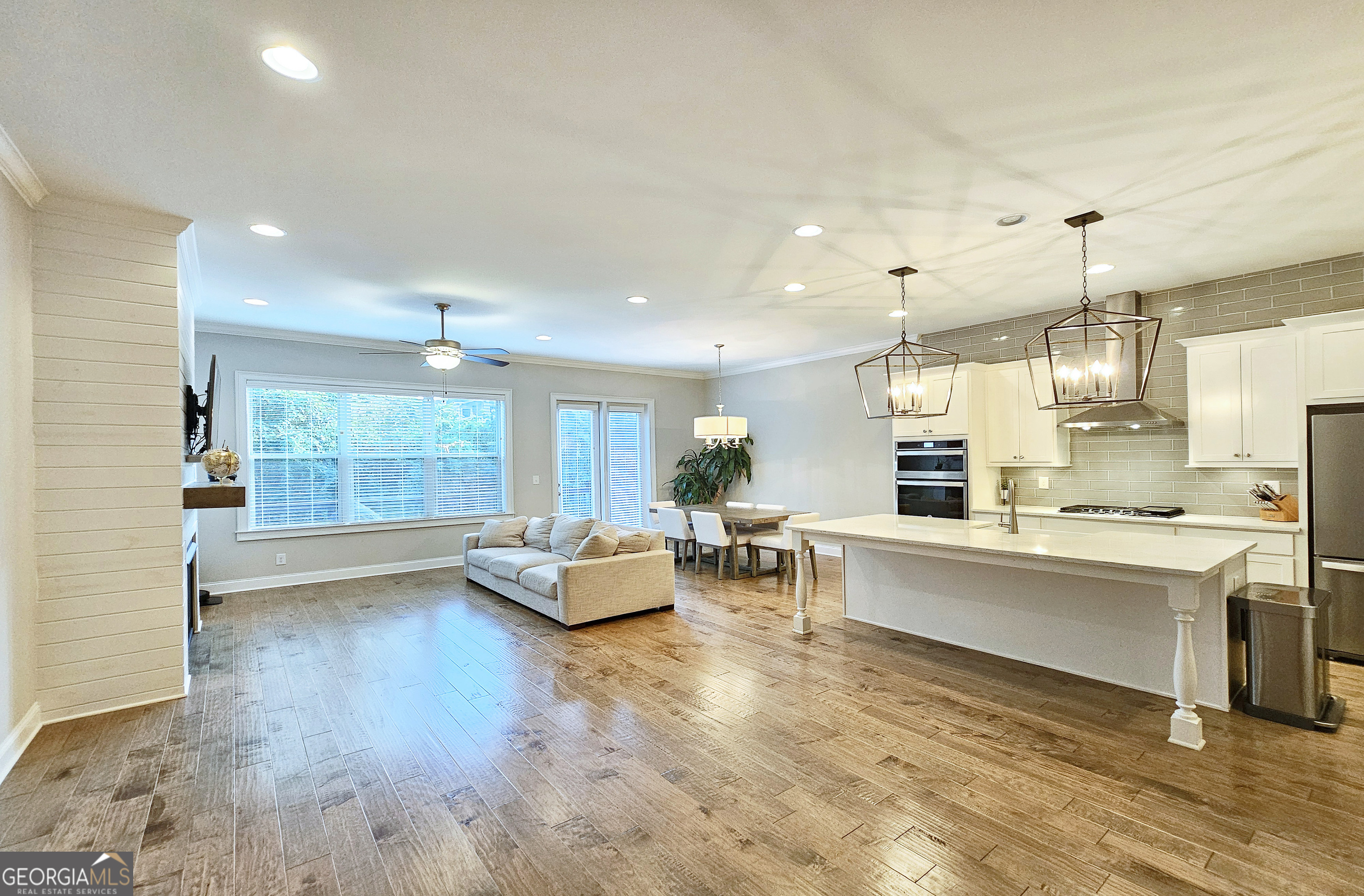 2128 Sonoma DR SE