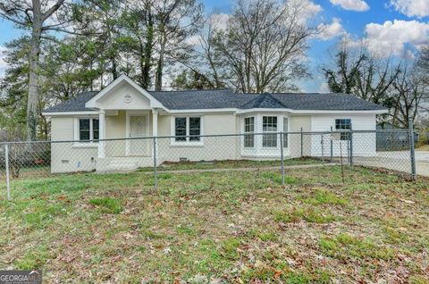 Photo of 574 Glendale Road, Scottdale, GA 30079 (MLS # 10657503)