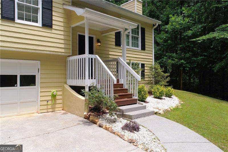 Photo of 127 Angela Lane, Dallas, GA 30132 (MLS # 10817744)