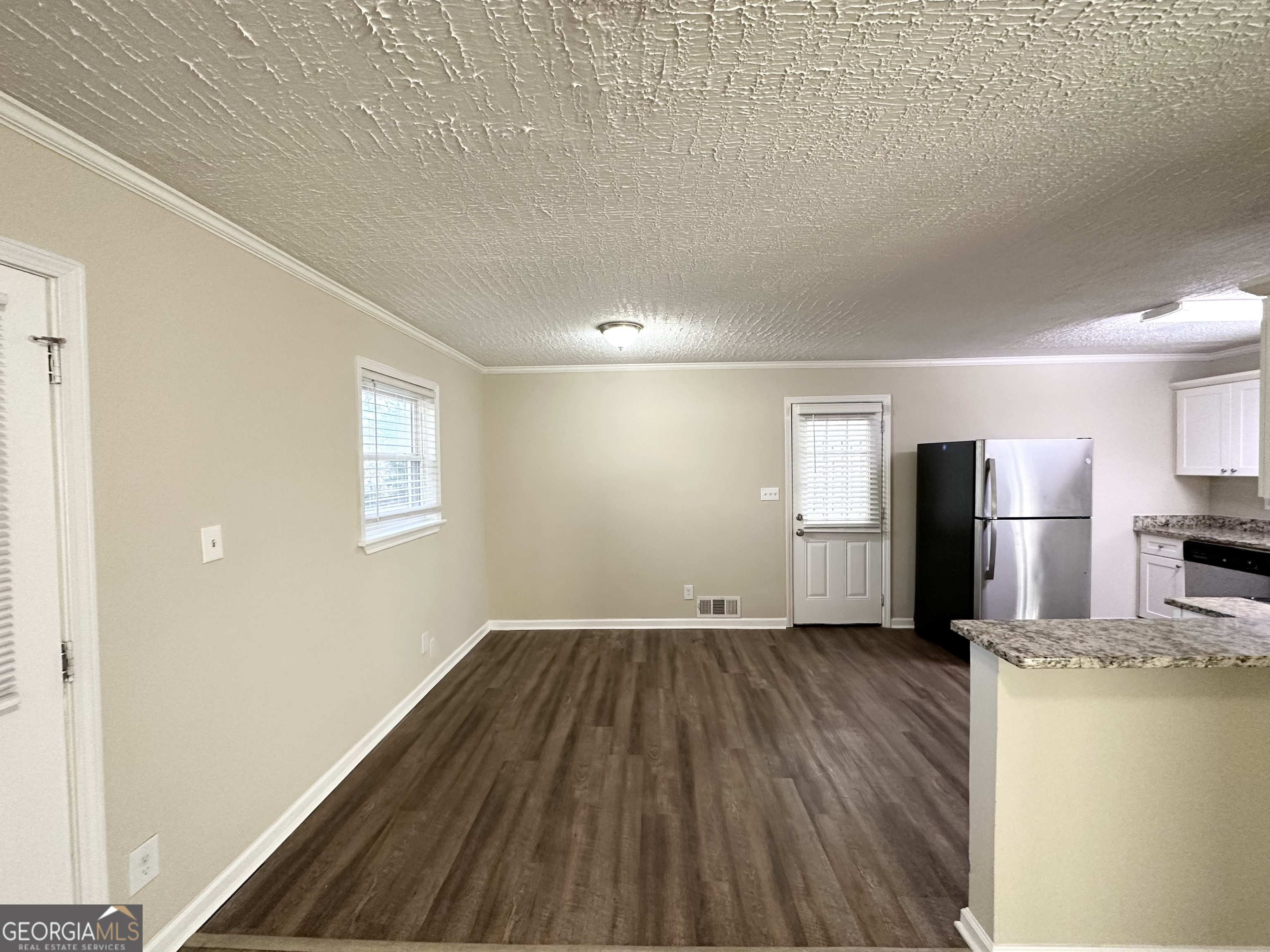 60 Oak DR SW