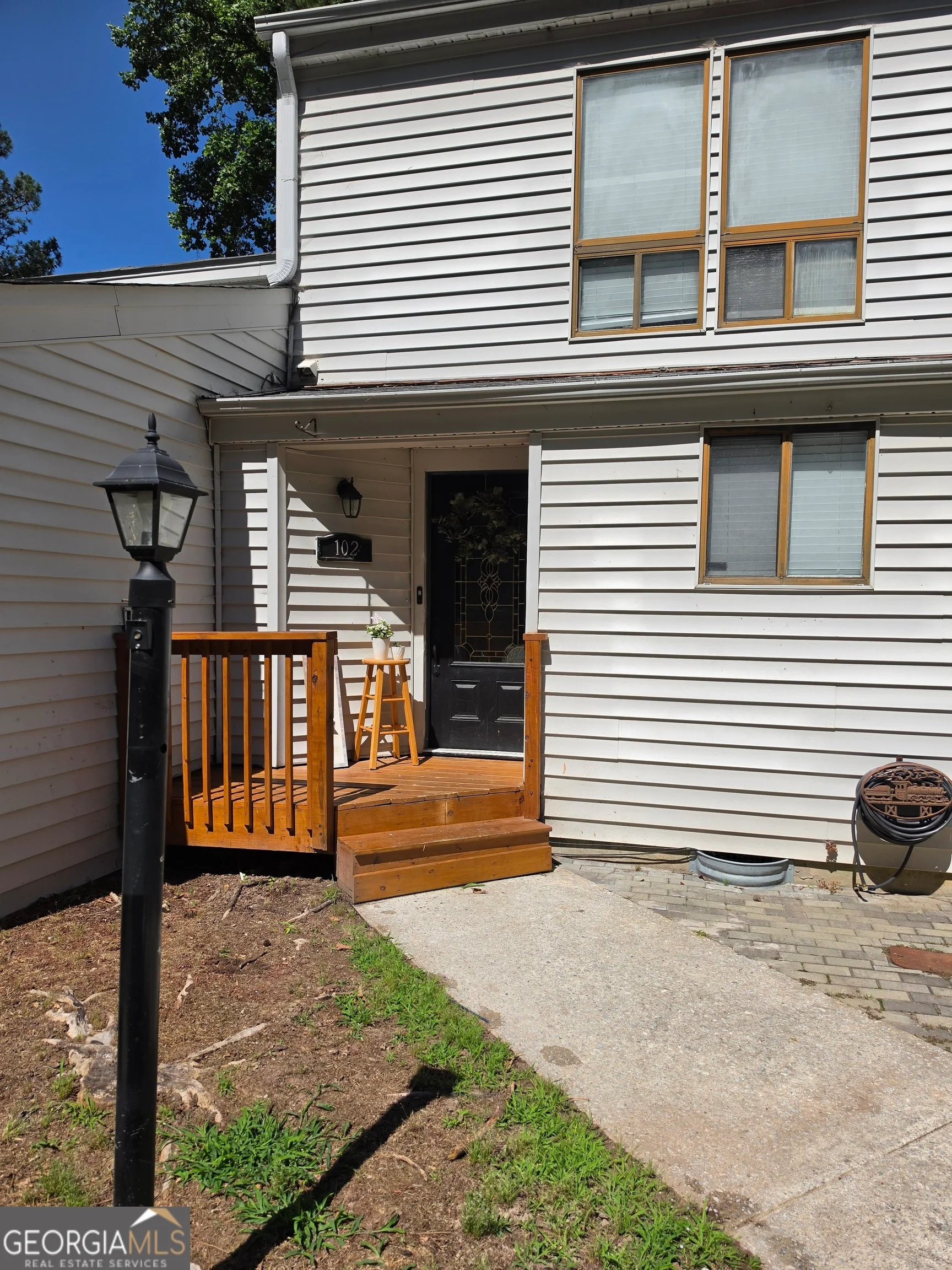 102 Oak Place