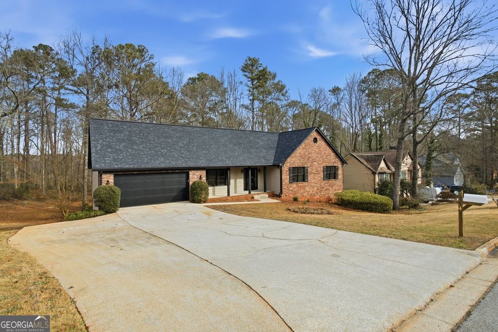 Photo of 2645 Laurel Woods Lane SE, Conyers, GA 30094 (MLS # 10685873)