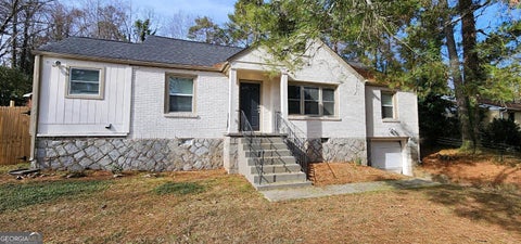 Photo of 1385 Dodson Drive SW, Atlanta, GA 30311 (MLS # 10881240)