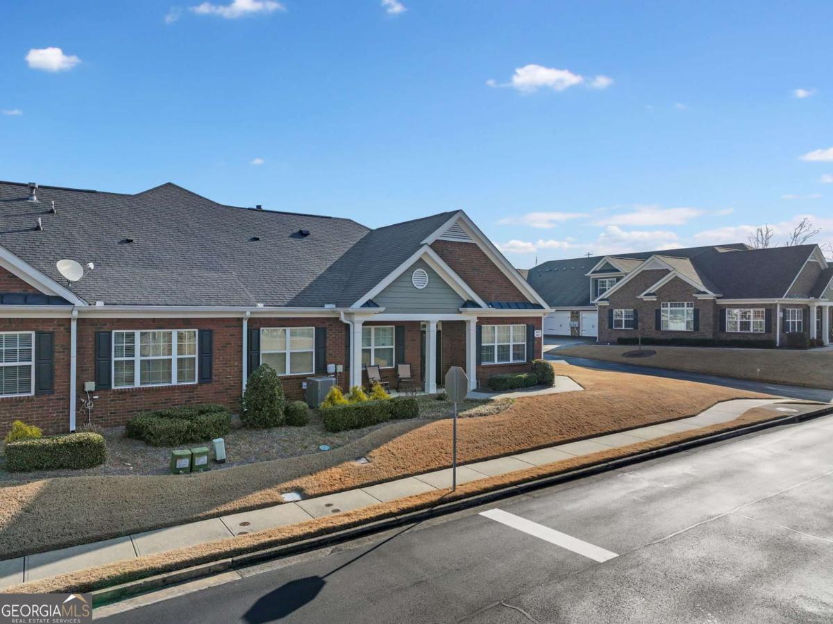 3421 Lindenridge DR