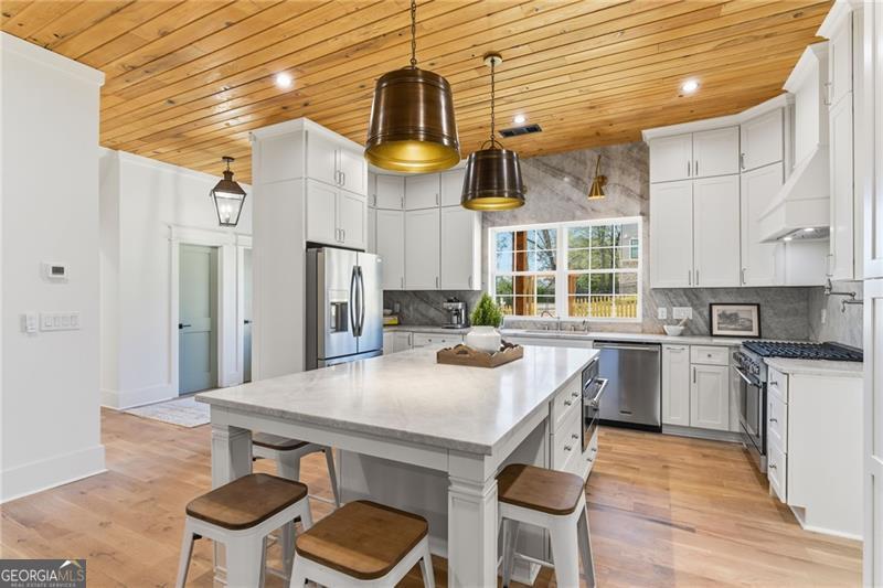 542 Sugar Hill DR NW