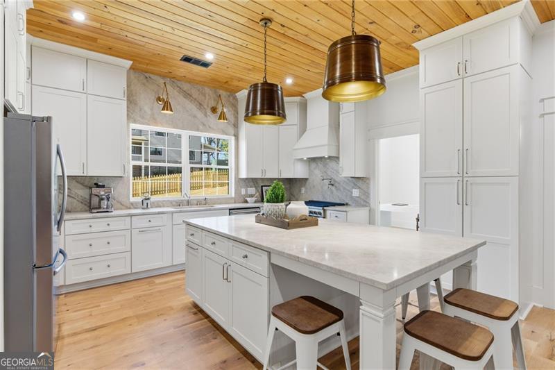 542 Sugar Hill DR NW