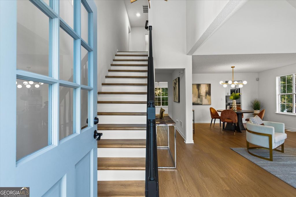 Photo of 1472 Chapel Hill Lane SW, Marietta, GA 30008 (MLS # 10671714)