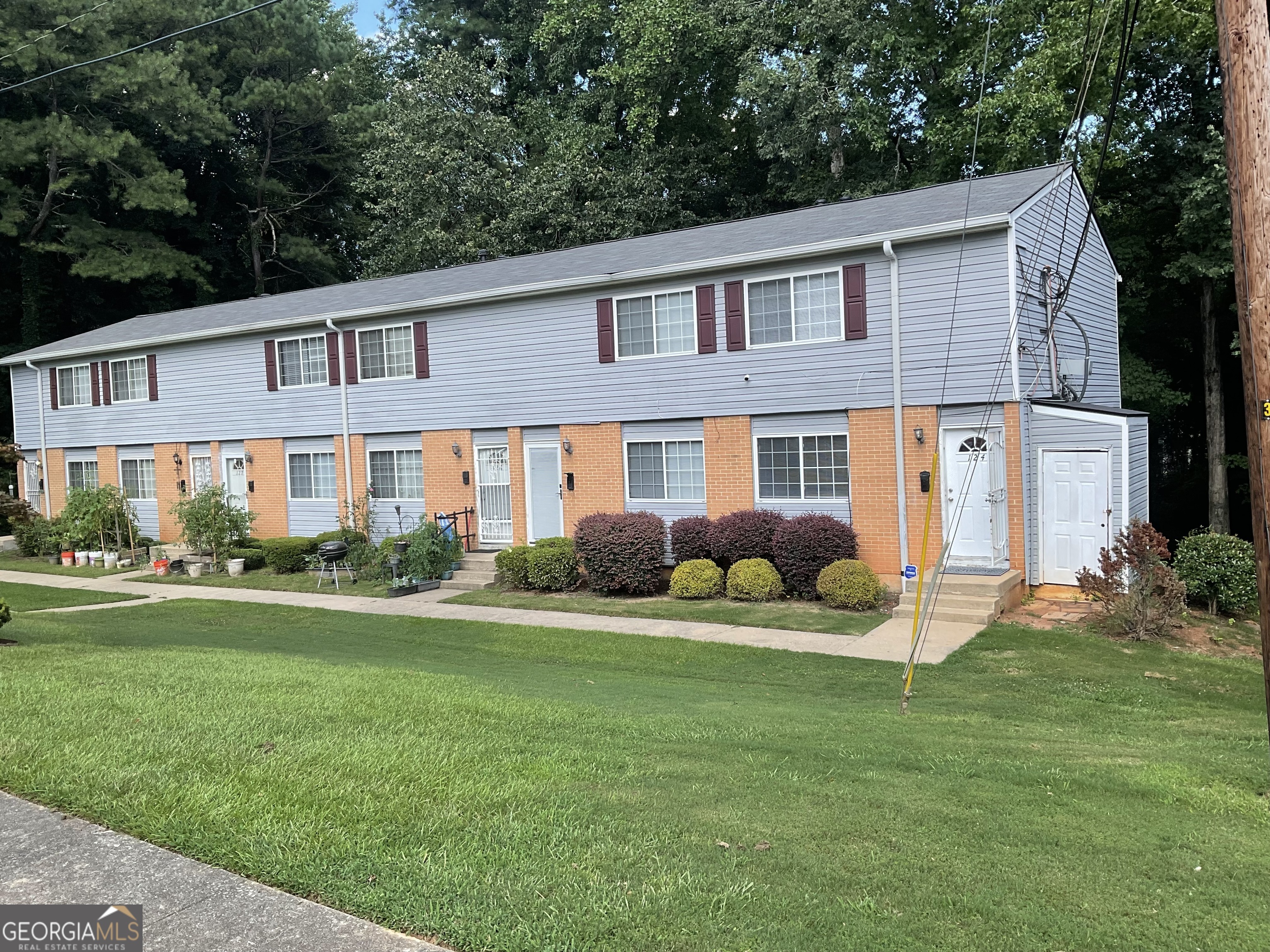 Welcome Home to your completely renovated townhome property. 3 bedrooms/ 1.5 baths that offers gas stove range , bottom deck. Come check out this amazing kitchen updated. This home is minutes from the interstate, so you will appreciate the 20 minute drive to Downtown Atlanta, Cumberland (Vinings) and just 10 minutes to Camp Creek Marketplace. Seller is super motivated and this property won't disappoint. You're minutes away from the Mercedes Benz Stadium and downtown attractions . With plenty of access to trendy shopping centers and restaurants. This home will not accept FHA or VA financing. Monthly Caring Charge on this unit includes :HVAC, Roof, Exterior, Landscape, Property Taxes, Gas, Clubhouse, Water and Trash! This is a MEMBER OWNED COOPERATIVE. Must be Owner Occupied NO INVESTORS!