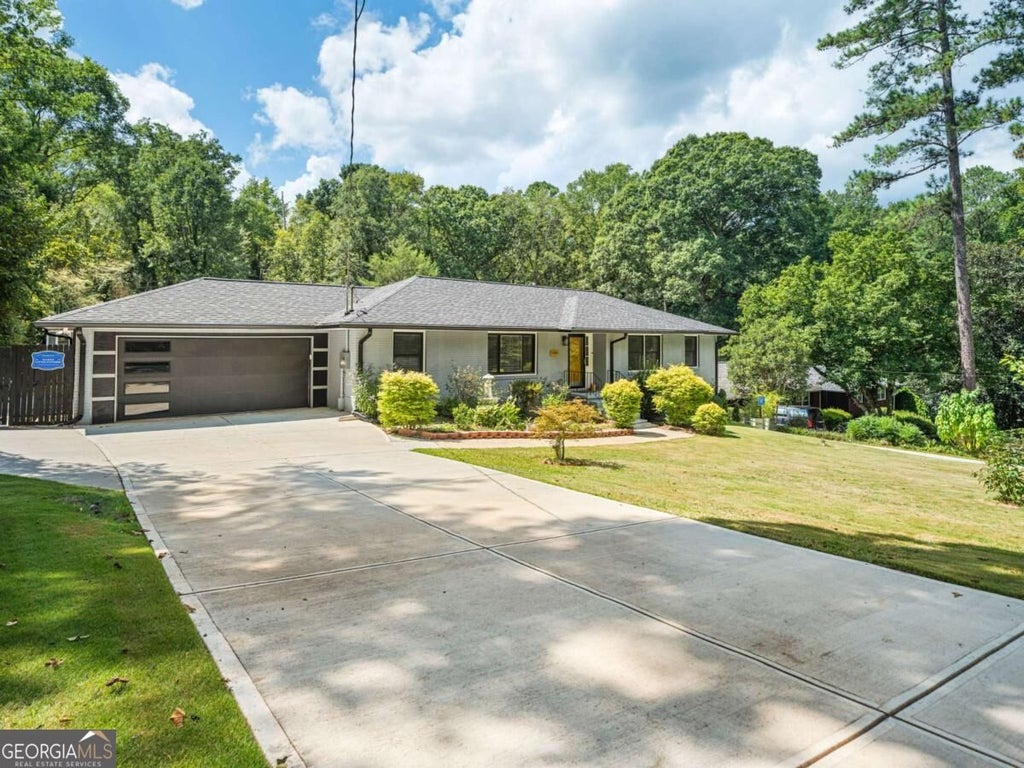 Photo of 1593 Mill Acres Drive SW, Atlanta, GA 30311 (MLS # 10851029)