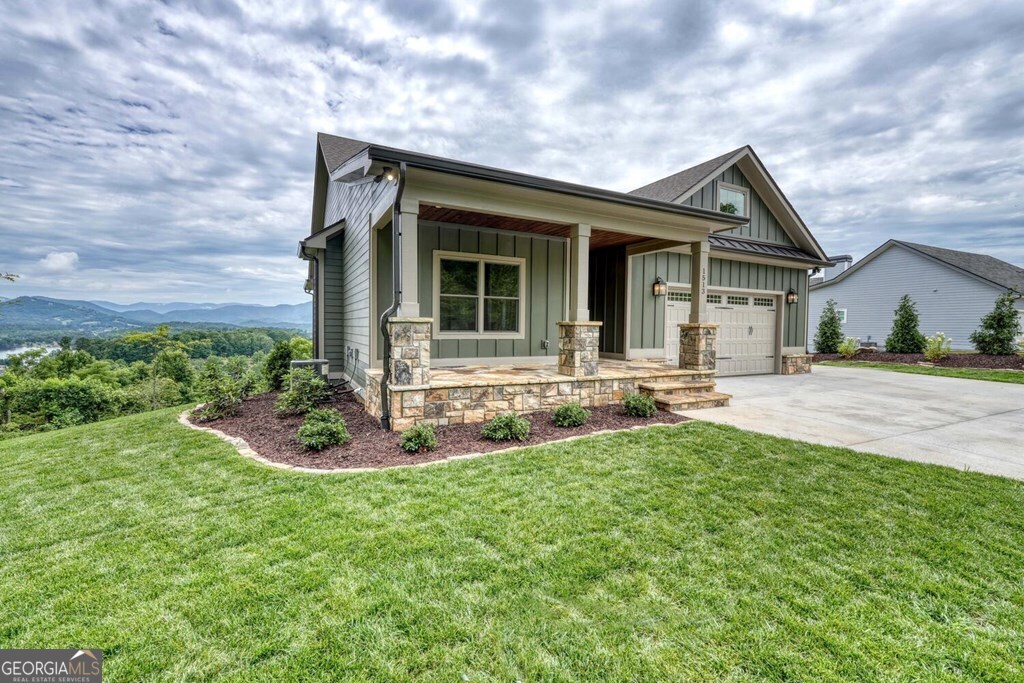 1513 Honey Bee Ridge