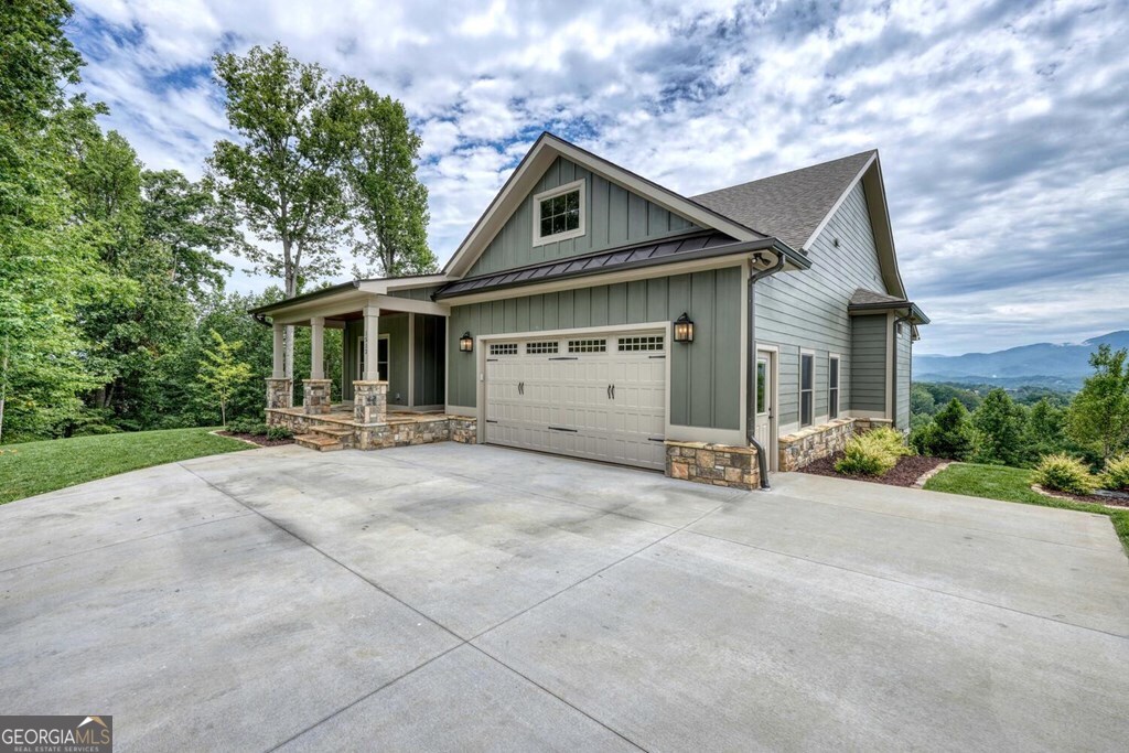 1513 Honey Bee Ridge