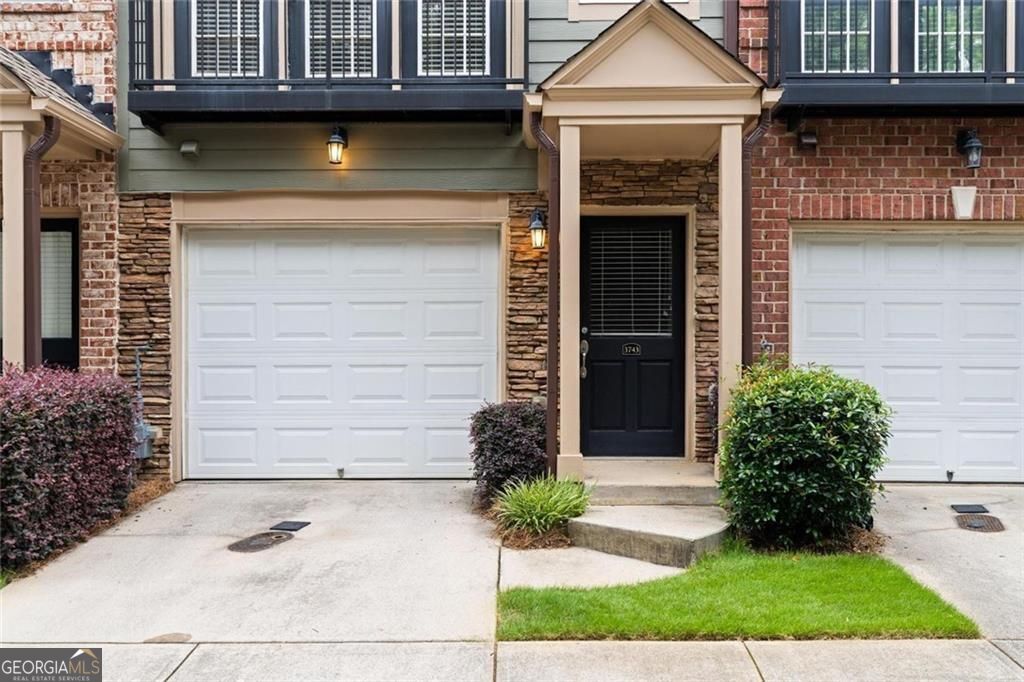 3743 Ashford Creek AVE NE