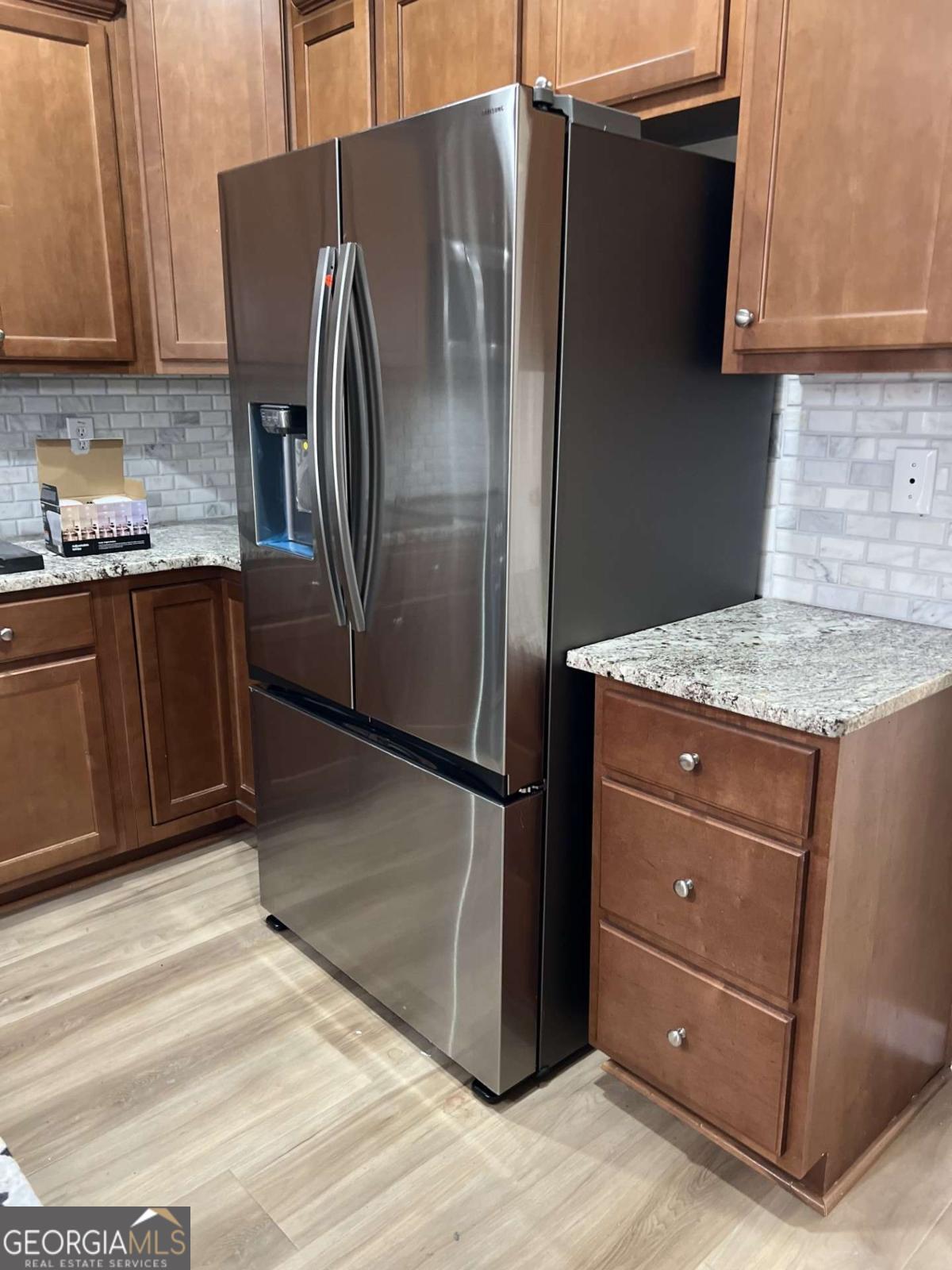 1806 Waters Edge TRL