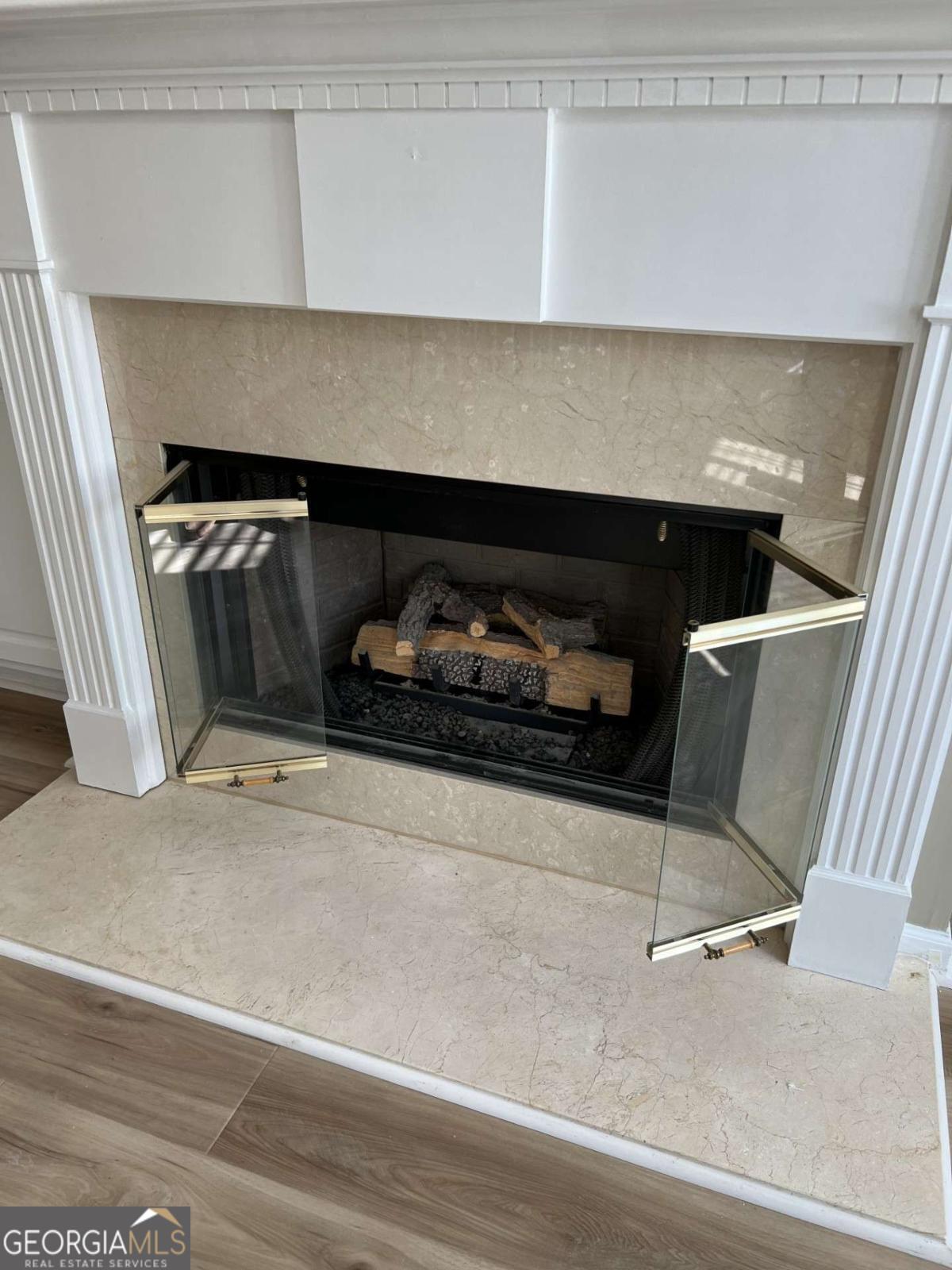 1806 Waters Edge TRL