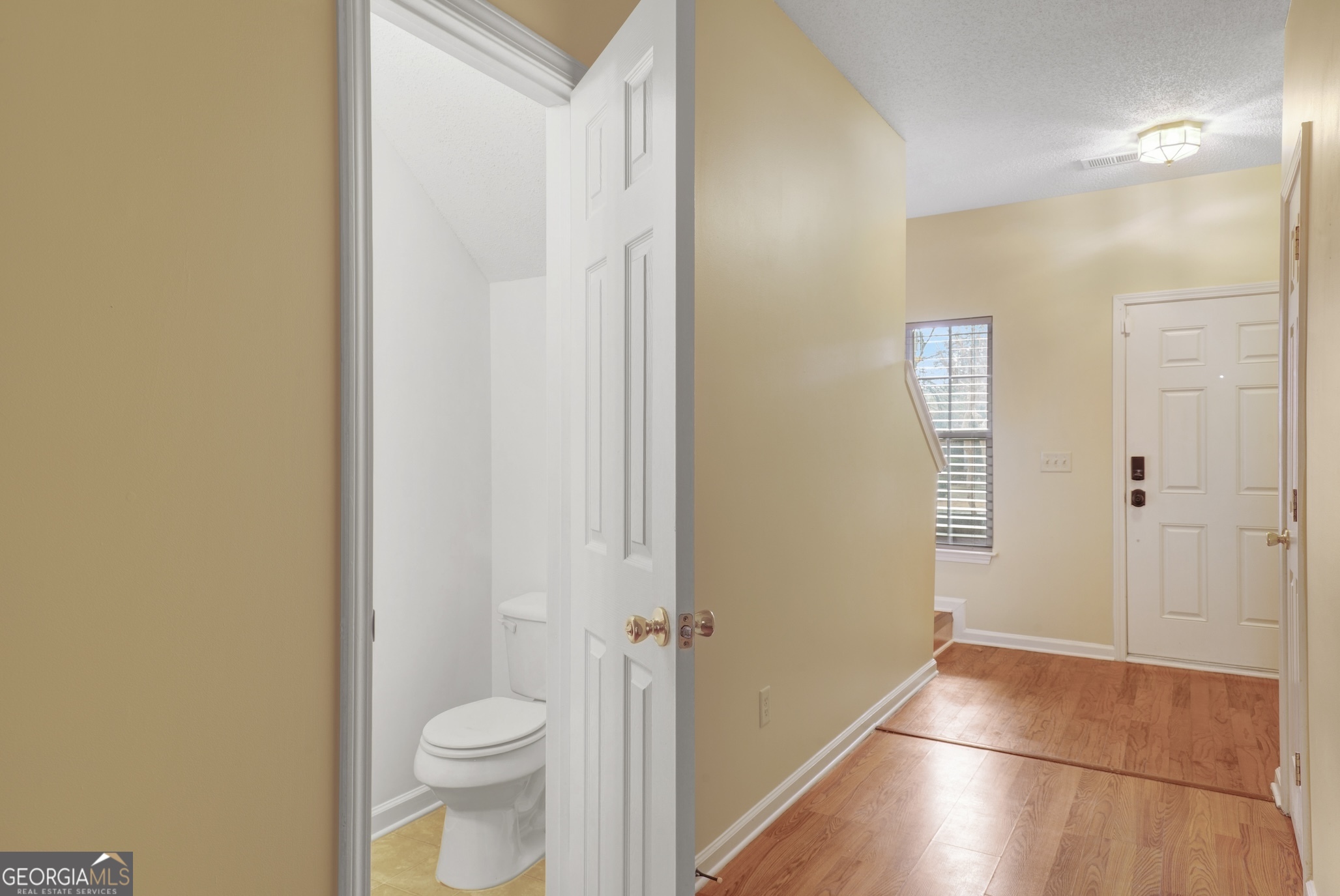 1102 Pleasant Oaks CT