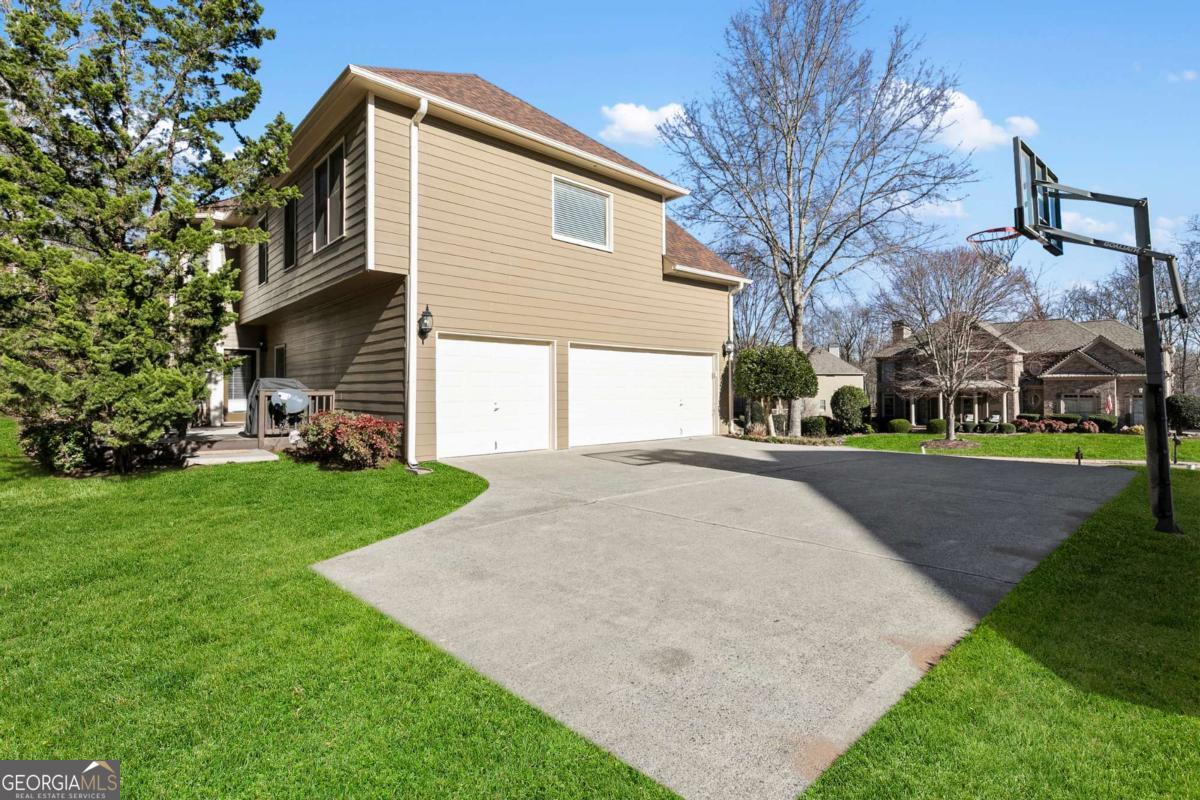 210 River Laurel WAY