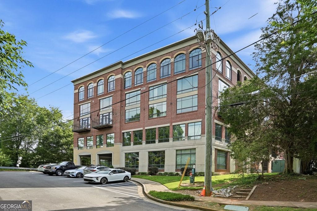 Photo of 319 ATLANTA Street SE #301, MARIETTA, GA 30060 (MLS # 10804100)