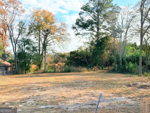 112 Holt AVE Warner Robins GA 31088