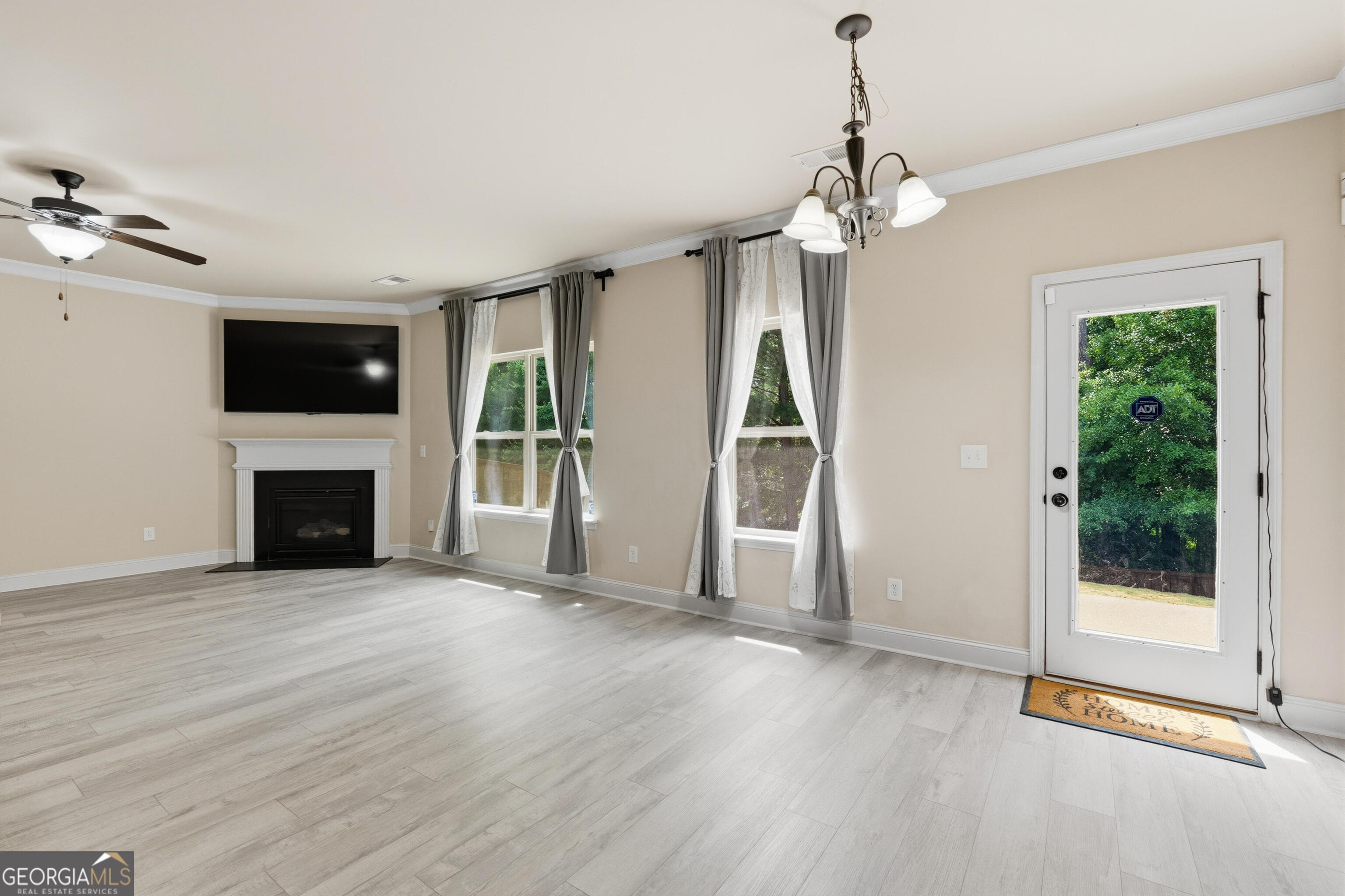 2777 Lakeview WALK