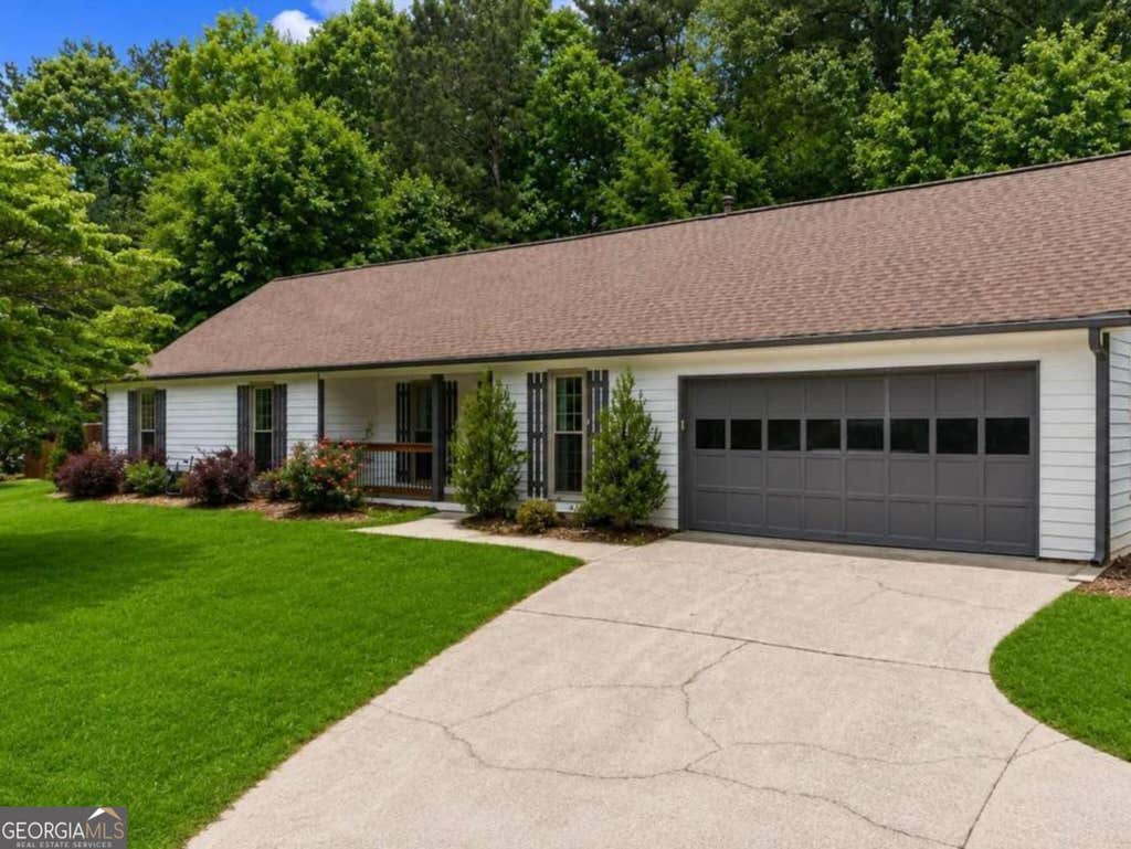 Photo of 330 Monivea Lane, Roswell, GA 30075 (MLS # 10834495)