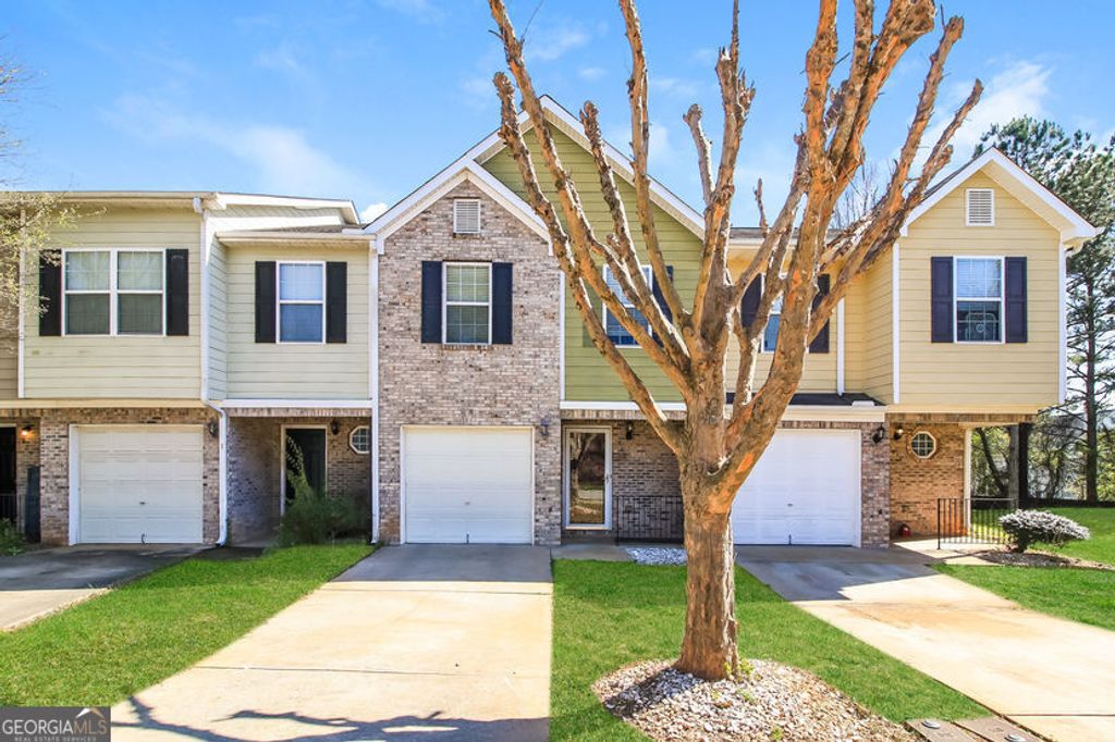 Photo of 945 Magnolia Gardens Walk, McDonough, GA 30253 (MLS # 10712927)