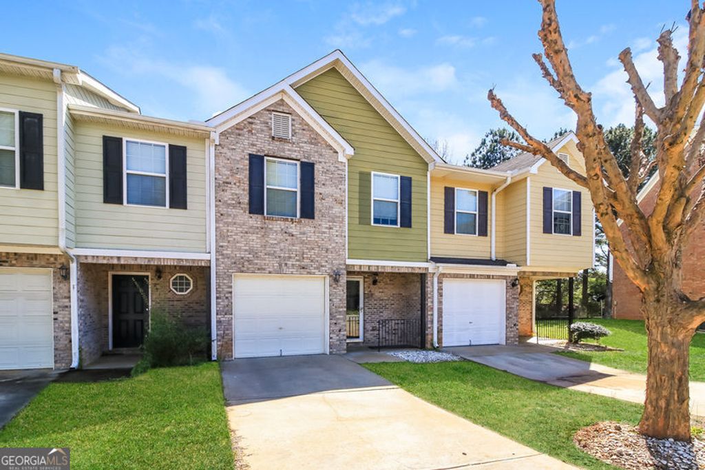 Photo of 945 Magnolia Gardens Walk, McDonough, GA 30253 (MLS # 10712927)