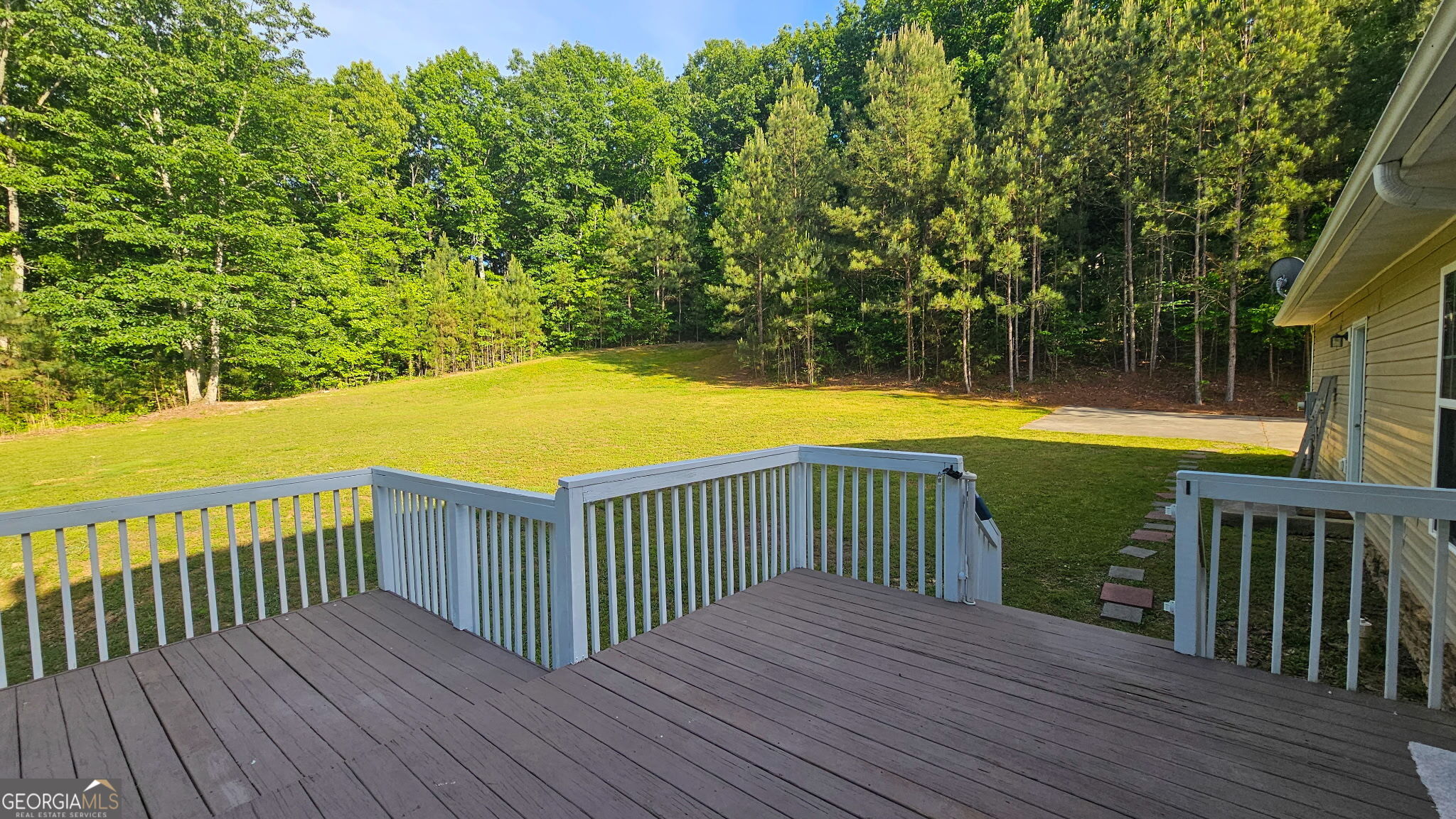 211 Sara Jane LN