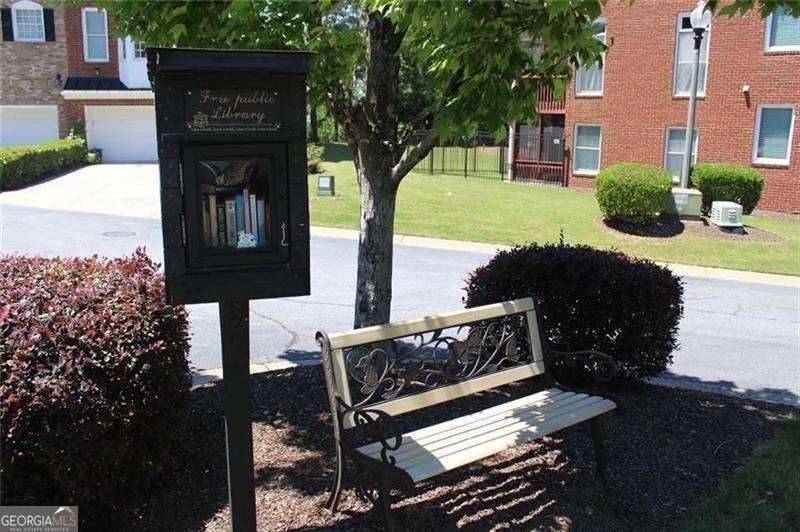 Smyrna, Georgia 30082, United States, 3 Bedrooms Bedrooms, ,4 BathroomsBathrooms,Residential,Active,241208