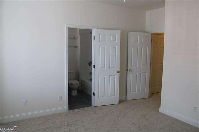 Smyrna, Georgia 30082, United States, 3 Bedrooms Bedrooms, ,4 BathroomsBathrooms,Residential,Active,241208