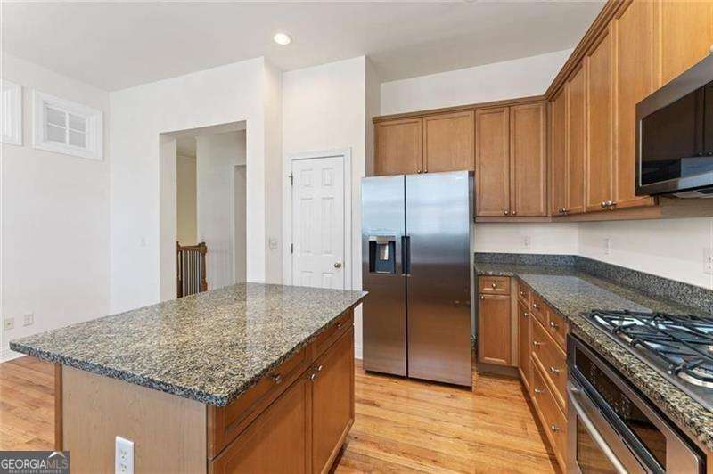 Smyrna, Georgia 30082, United States, 3 Bedrooms Bedrooms, ,4 BathroomsBathrooms,Residential,Active,241208