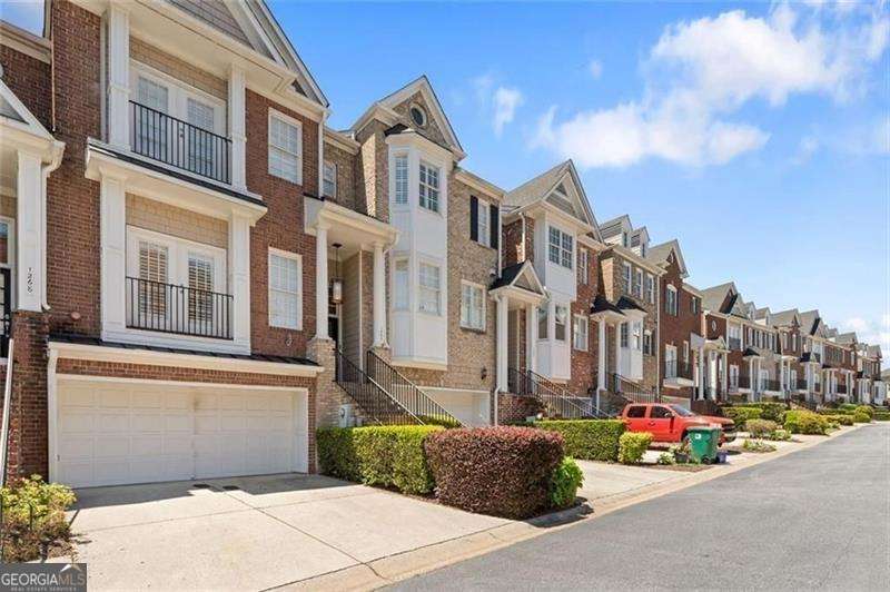 Smyrna, Georgia 30082, United States, 3 Bedrooms Bedrooms, ,4 BathroomsBathrooms,Residential,Active,241208