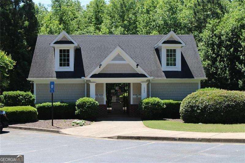 Smyrna, Georgia 30082, United States, 3 Bedrooms Bedrooms, ,4 BathroomsBathrooms,Residential,Active,241208