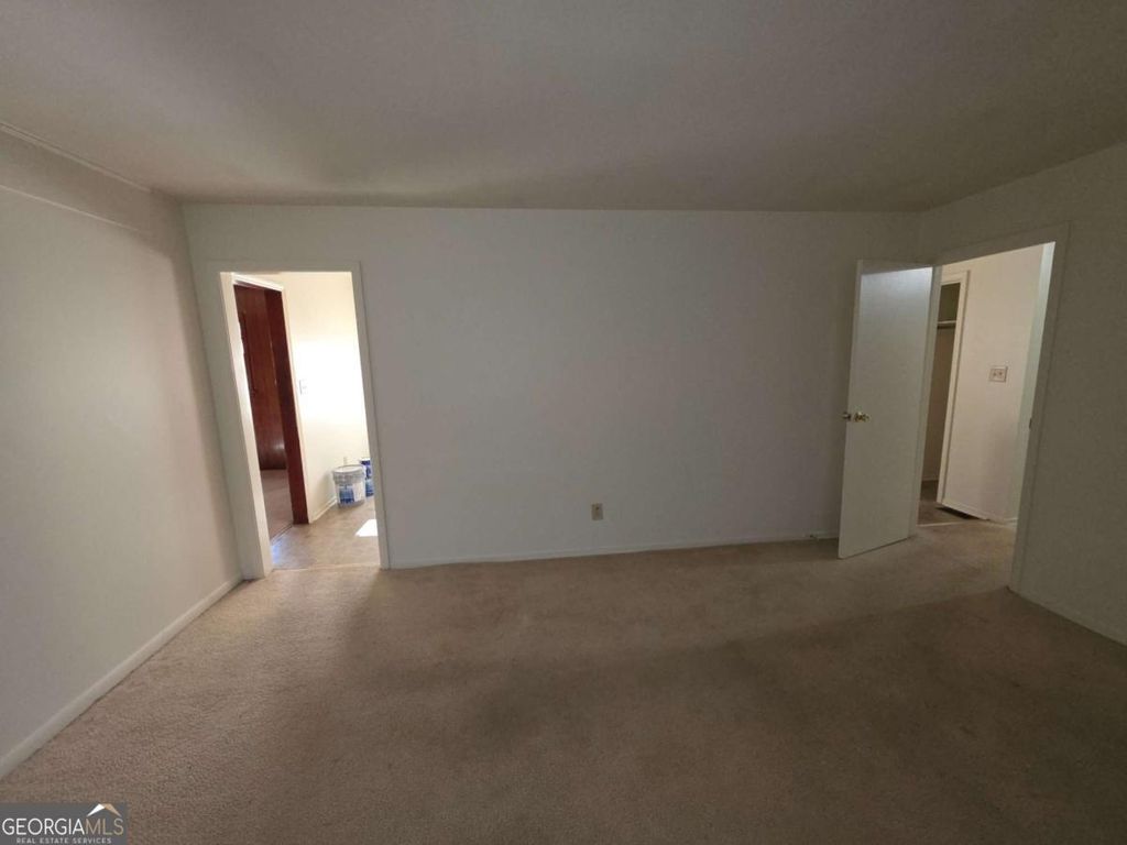 Photo of 3272 Kingston Road NW, Atlanta, GA 30318 (MLS # 10671386)