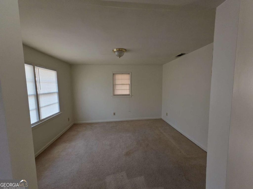 Photo of 3272 Kingston Road NW, Atlanta, GA 30318 (MLS # 10671386)