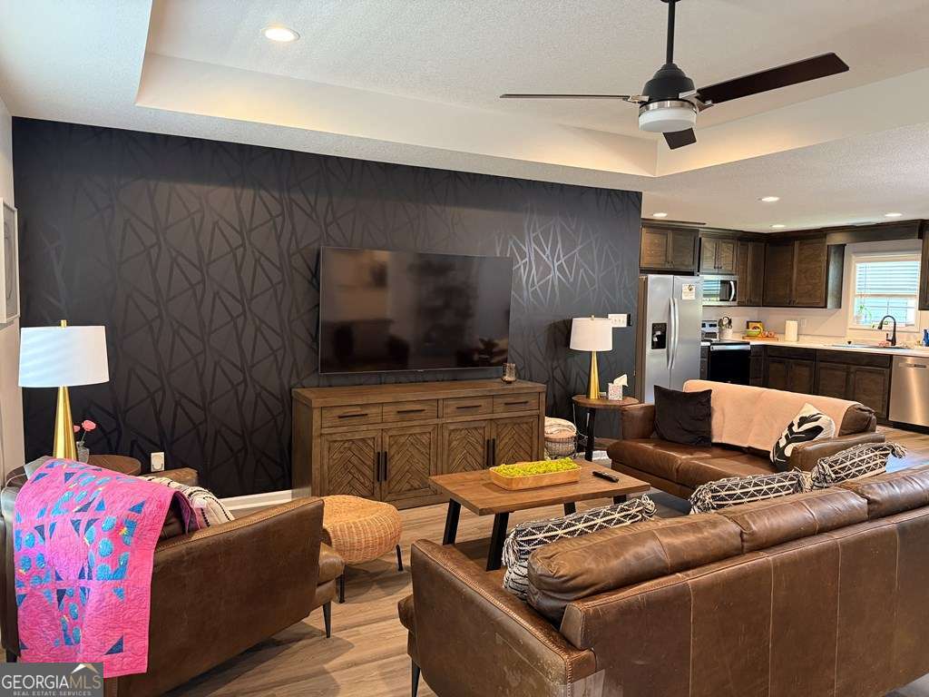 4642 Quarterman Estates DR