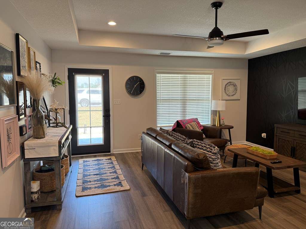 4642 Quarterman Estates DR