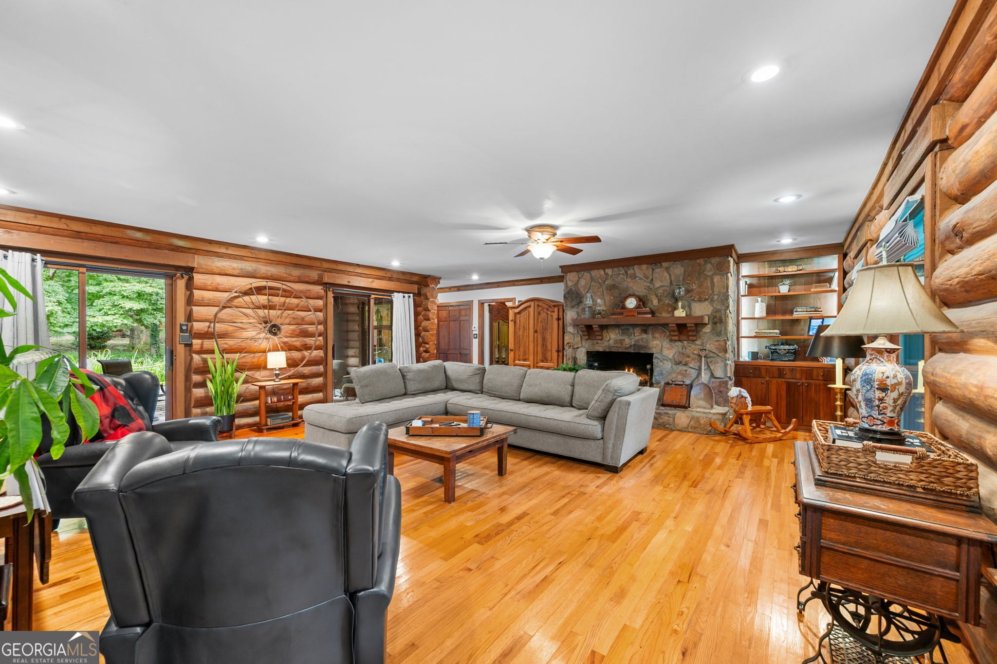 261 McIntosh CIR