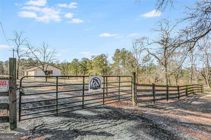 6133 Brownsville Lithia Springs RD