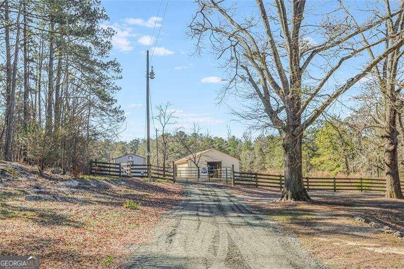 6133 Brownsville Lithia Springs RD