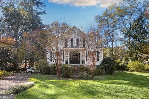 A home in Newnan